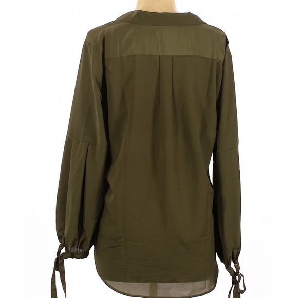 Green button down - Picture 2 of 2